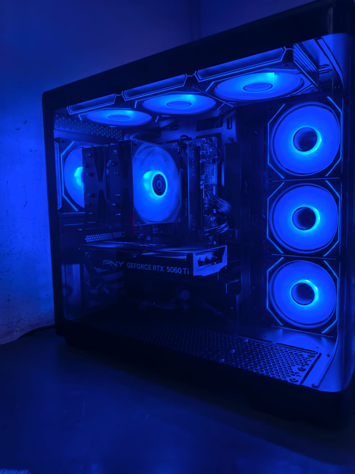 Cooler Master Elite 600 Gaming Tower | Processor: AMD Ryzen 7 8700F | RAM: 16GB DDR5 | Storage: 500GB NVMe SSD | Graphics Card: PNY RTX 5060 Ti